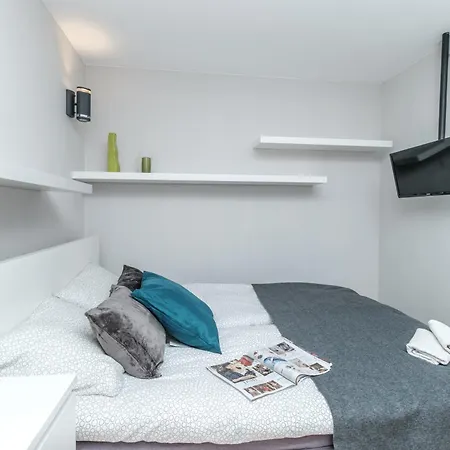 Inside Solec Iii Apartman Varsó