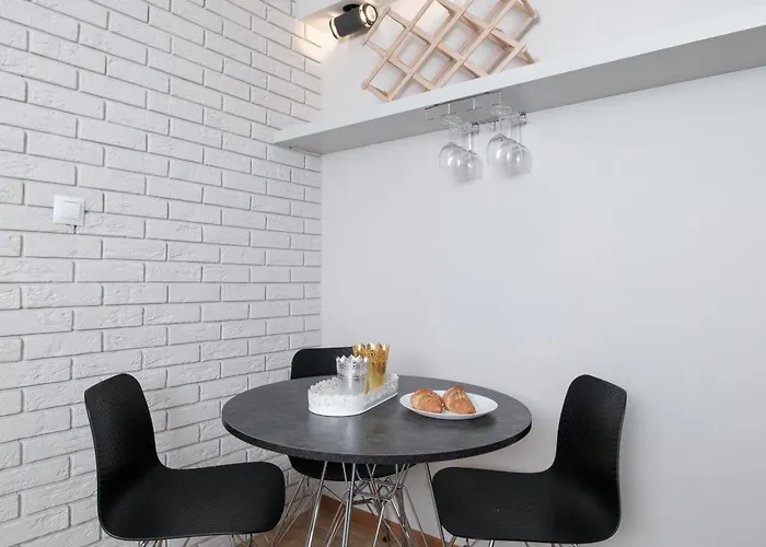 Inside Solec Iii * Varsó