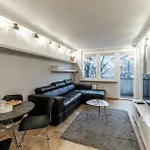 Inside Solec Iii Apartament *