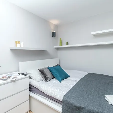 Apartment Inside Solec Iii *