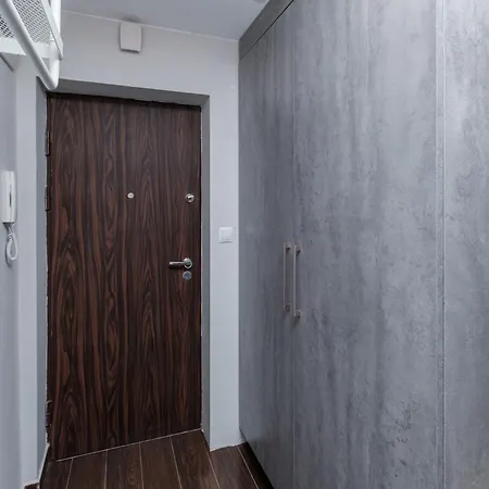 Apartment Inside Solec Iii *