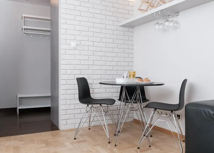 Inside Solec Iii * 华沙