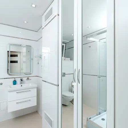 Inside Solec Iii Apartman Varsó
